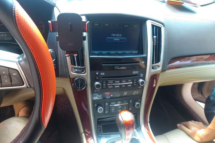 Used Cadillac SLS Seville 2010 3.0L Luxury Model Audio And AC Panel