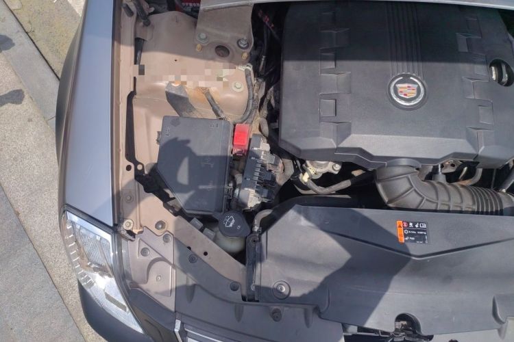 Used Cadillac SLS Seville 2010 3.0L Luxury Model Engine Bay Right