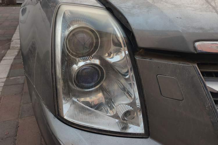 Used Cadillac SLS Seville 2010 3.0L Elite Edition Right Front Headlight