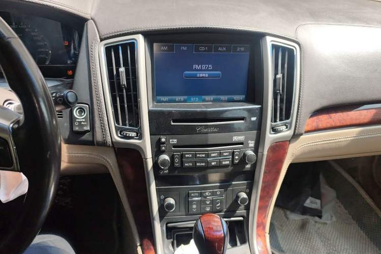 Used Cadillac SLS Seville 2010 3.0L Elite Edition Audio And AC Panel
