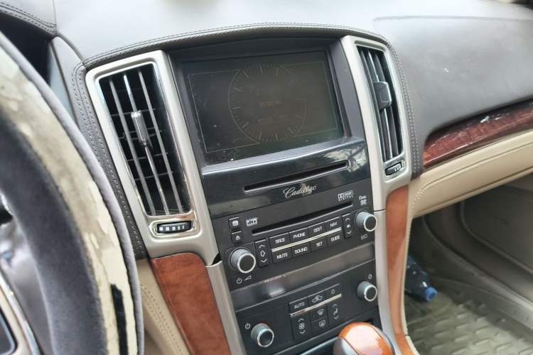 Used Cadillac SLS Seville 2010 3.0L Elite Edition Audio And AC Panel