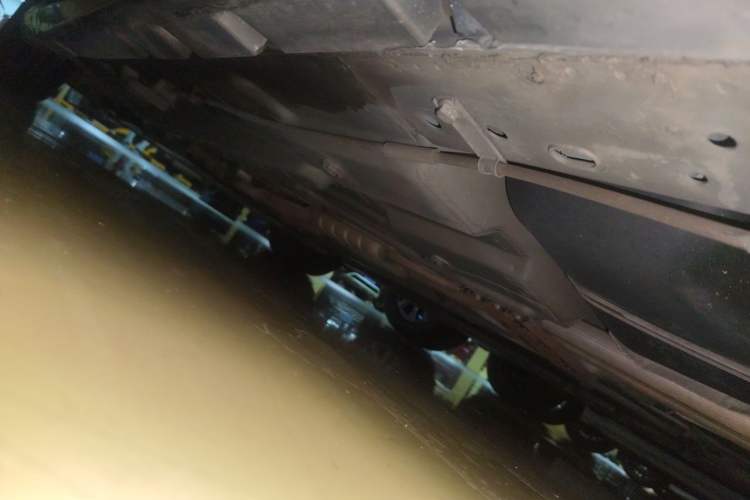 Used Cadillac SLS Seville 2010 3.0L Elite Edition Chassis Rear Left