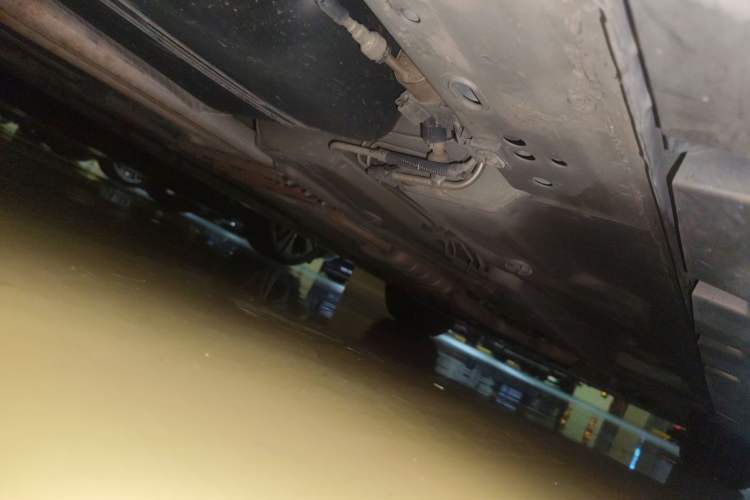 Used Cadillac SLS Seville 2010 3.0L Elite Edition Chassis Rear Right