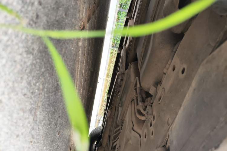 Used Cadillac SLS Seville 2010 3.0L Elite Edition Chassis Rear Right