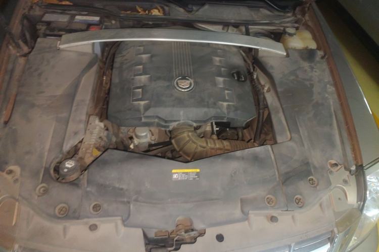 Used Cadillac SLS Seville 2010 3.0L Elite Edition Engine Bay