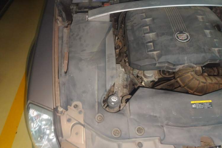 Used Cadillac SLS Seville 2010 3.0L Elite Edition Engine Bay Right