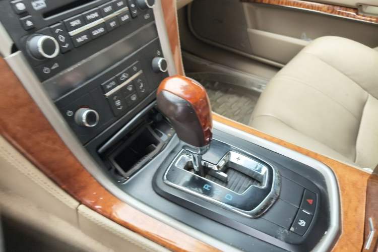 Used Cadillac SLS Seville 2010 3.0L Elite Edition Gear Lever