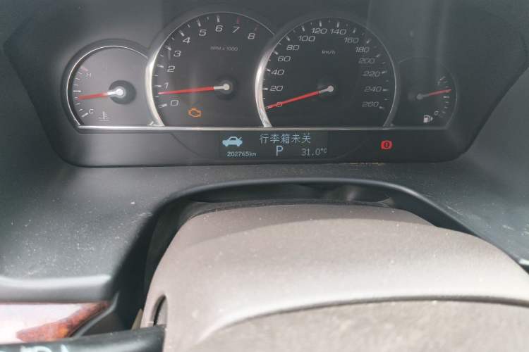 Used Cadillac SLS Seville 2010 3.0L Elite Edition Odometer Close Up