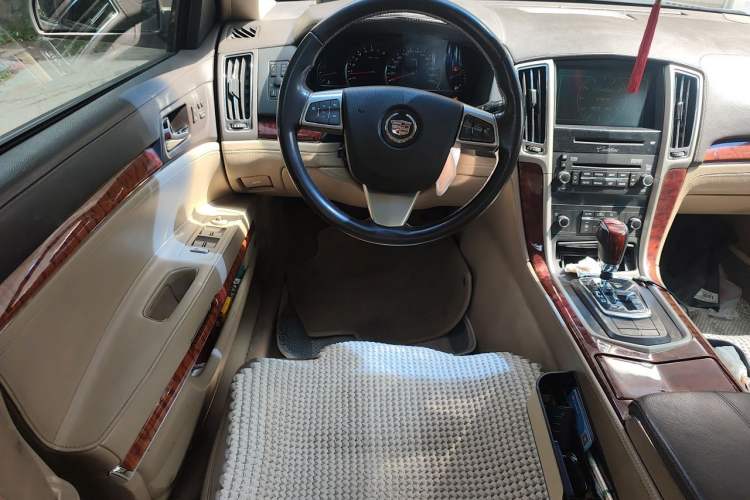 Used Cadillac SLS Seville 2010 3.0L Elite Edition Steering Wheel