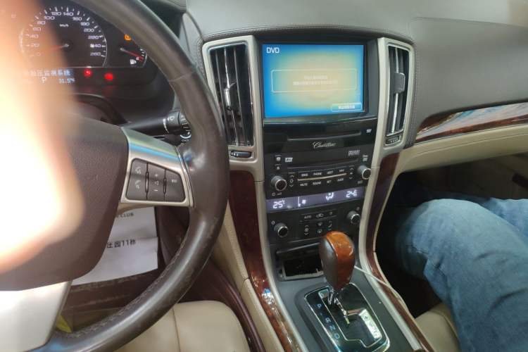 Used Cadillac SLS Seville 2011 2.0T Elite Edition Audio And AC Panel