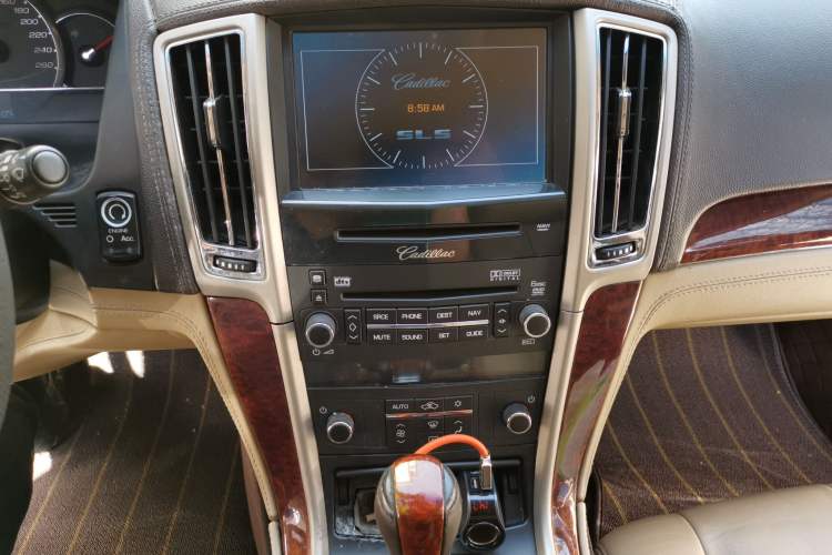 Used Cadillac SLS Seville 2011 2.0T Luxury Edition Audio And AC Panel