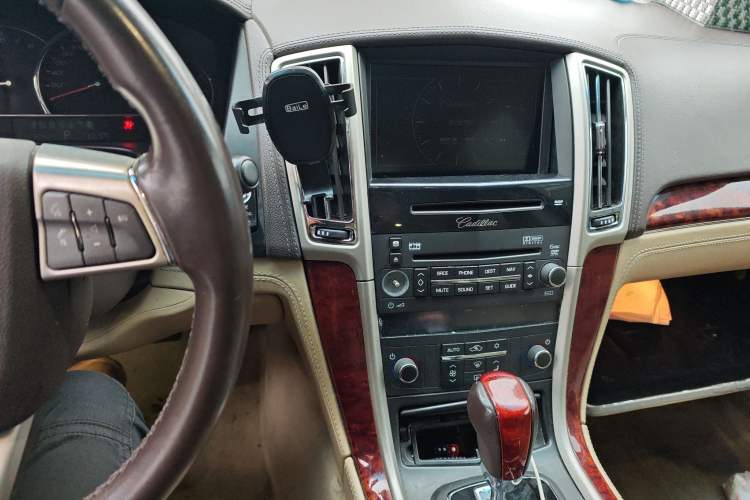 Used Cadillac SLS Seville 2011 2.0T Elite Edition Audio And AC Panel