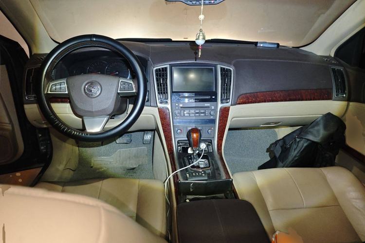Used Cadillac SLS Seville 2011 2.0T Elite Edition Center Console