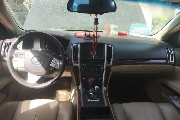 Used Cadillac SLS Seville 2011 2.0T Elite Edition Center Console