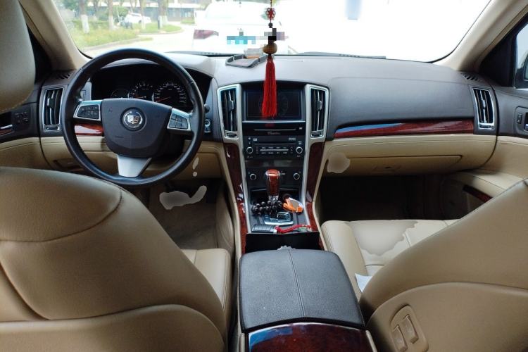 Used Cadillac SLS Seville 2011 2.0T Elite Edition Center Console
