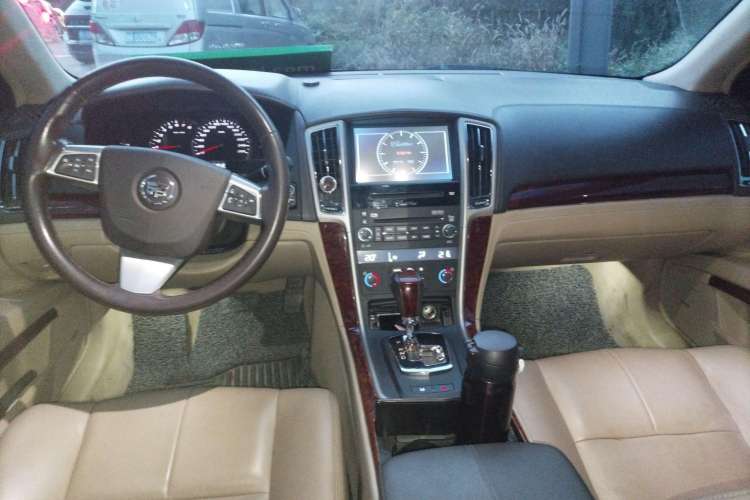 Used Cadillac SLS Seville 2011 2.0T Elite Edition Center Console