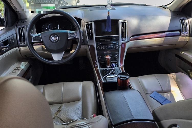 Used Cadillac SLS Seville 2011 2.0T Elite Edition Center Console