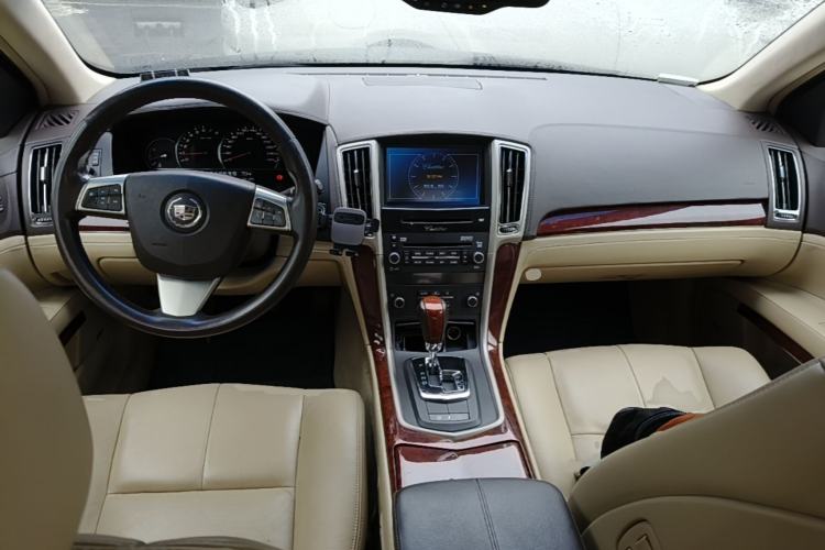 Used Cadillac SLS Seville 2011 2.0T Elite Edition Center Console
