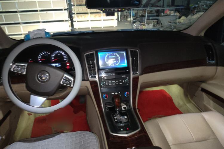 Used Cadillac SLS Seville 2011 2.0T Elite Edition Center Console