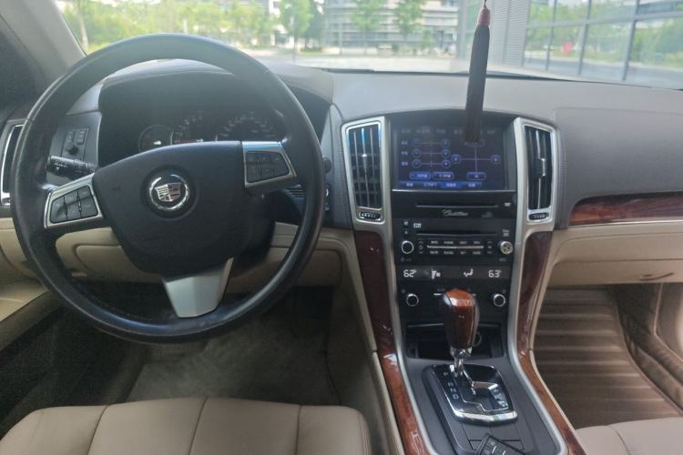 Used Cadillac SLS Seville 2011 2.0T Elite Edition Center Console