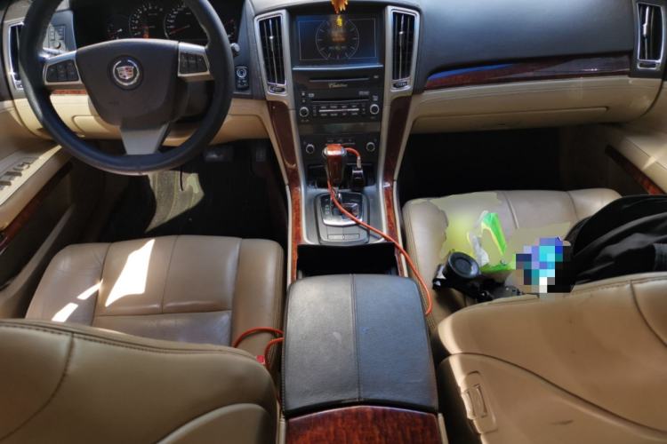 Used Cadillac SLS Seville 2011 2.0T Luxury Edition Center Console