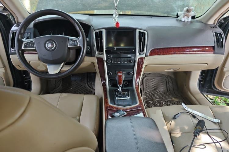 Used Cadillac SLS Seville 2011 2.0T Executive Edition Center Console