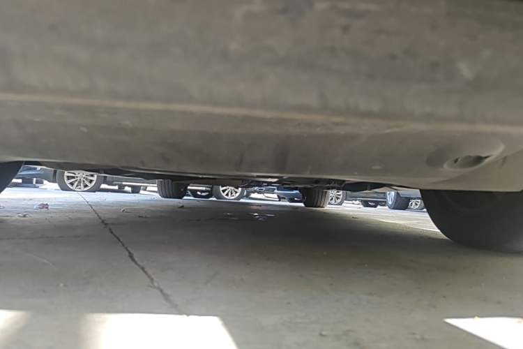 Used Cadillac SLS Seville 2011 2.0T Elite Edition Chassis Front
