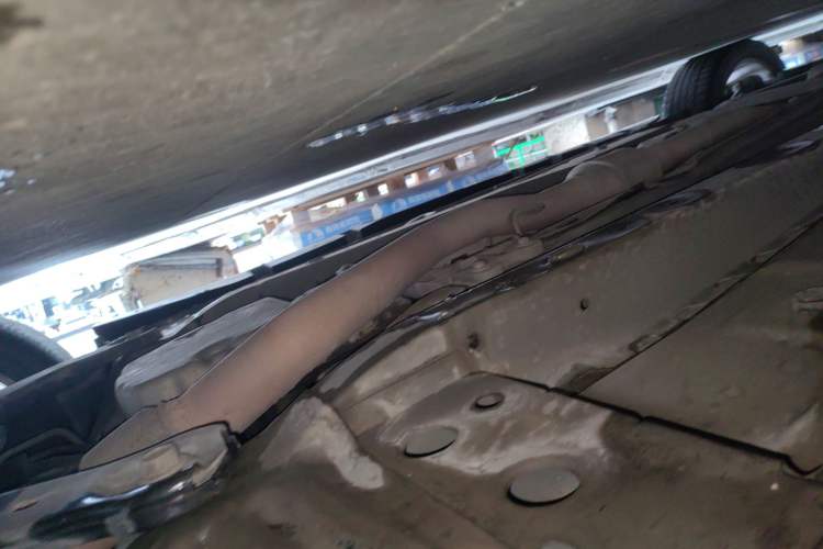 Used Cadillac SLS Seville 2011 2.0T Luxury Edition Chassis Front Right
