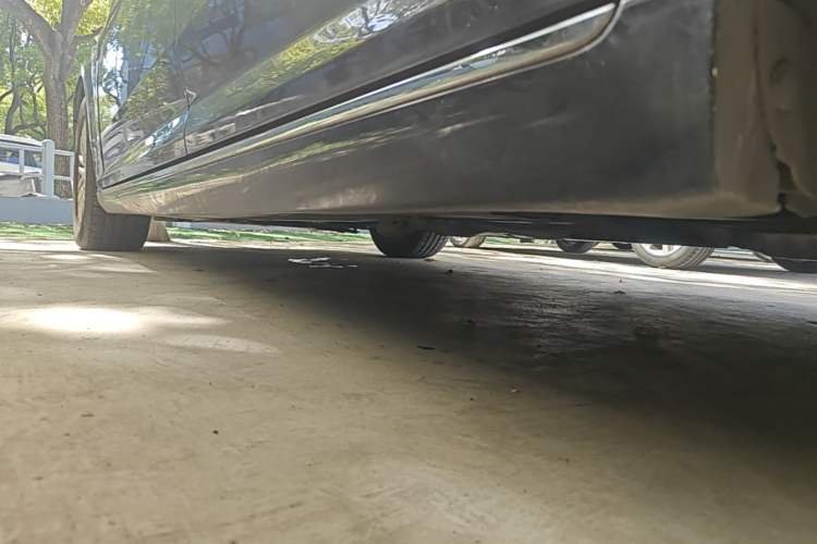 Used Cadillac SLS Seville 2011 2.0T Elite Edition Chassis Rear Left