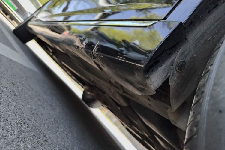 Used Cadillac SLS Seville 2011 2.0T Elite Edition Chassis Rear Left