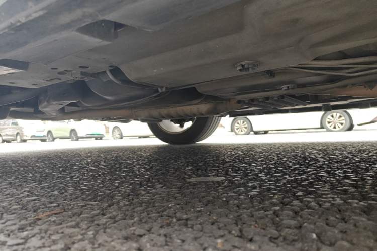 Used Cadillac SLS Seville 2011 2.0T Elite Edition Chassis Rear Left