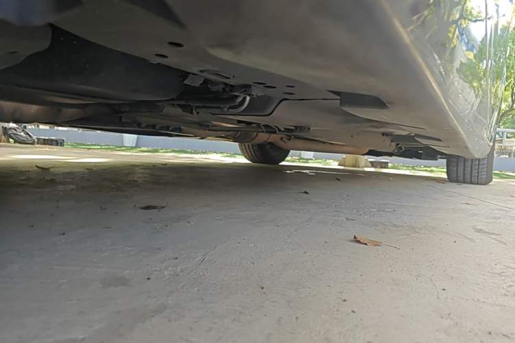 Used Cadillac SLS Seville 2011 2.0T Elite Edition Chassis Rear Right