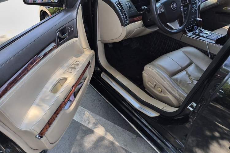 Used Cadillac SLS Seville 2011 2.0T Elite Edition Driver Seat