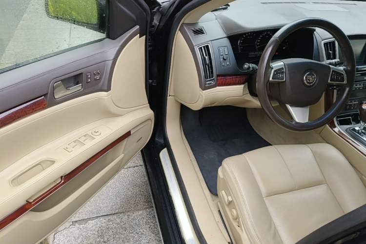 Used Cadillac SLS Seville 2011 2.0T Elite Edition Driver Seat