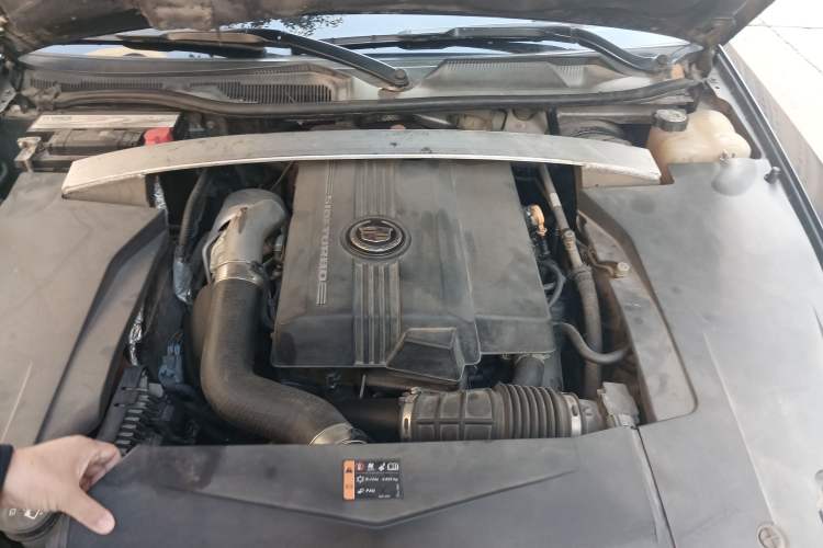 Used Cadillac SLS Seville 2011 2.0T Luxury Edition Engine Bay