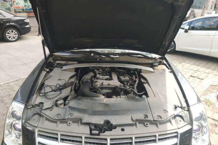 Used Cadillac SLS Seville 2011 2.0T Elite Edition Engine Bay