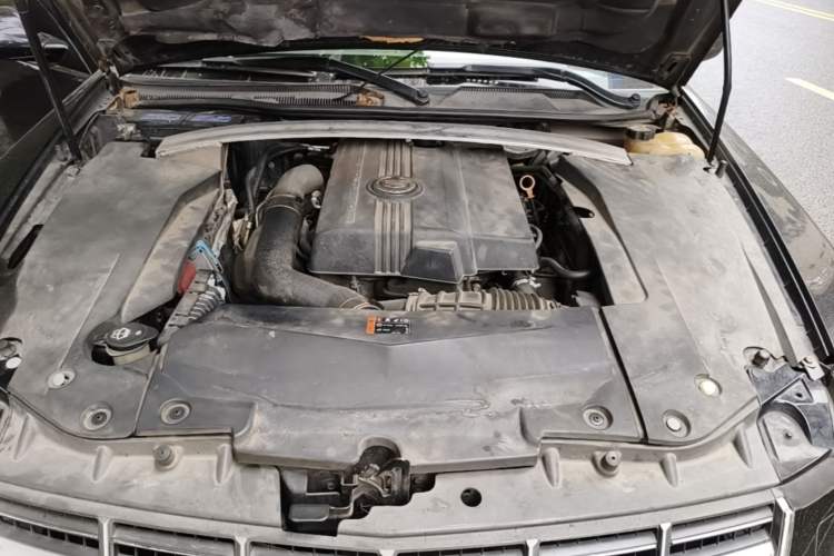 Used Cadillac SLS Seville 2011 2.0T Luxury Edition Engine Bay