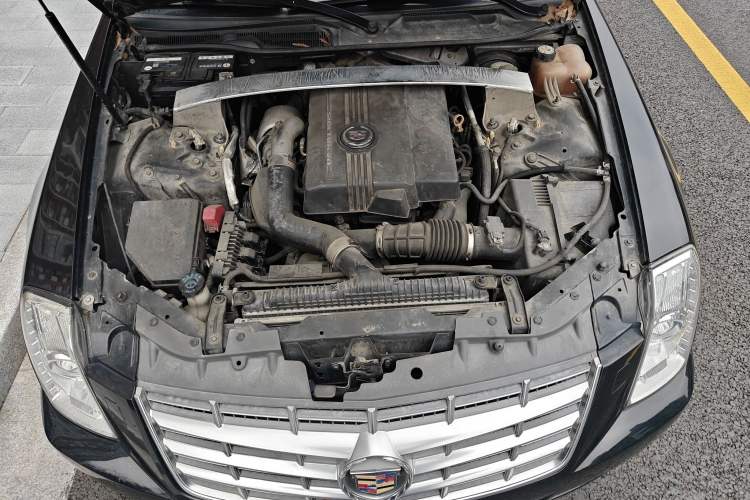 Used Cadillac SLS Seville 2011 2.0T Elite Edition Engine Bay