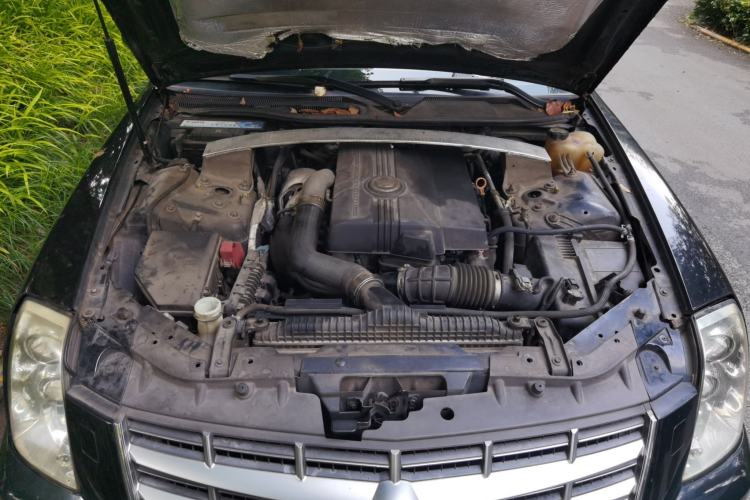 Used Cadillac SLS Seville 2011 2.0T Elite Edition Engine Bay