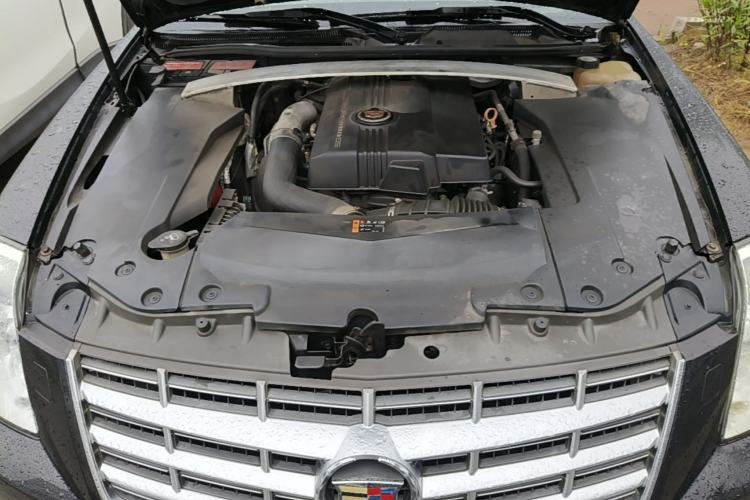 Used Cadillac SLS Seville 2011 2.0T Elite Edition Engine Bay