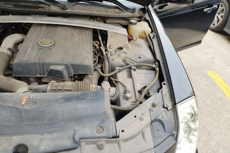 Used Cadillac SLS Seville 2011 2.0T Elite Edition Engine Bay Left