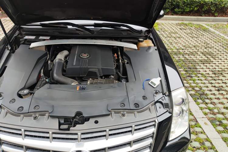 Used Cadillac SLS Seville 2011 2.0T Elite Edition Engine Bay Left