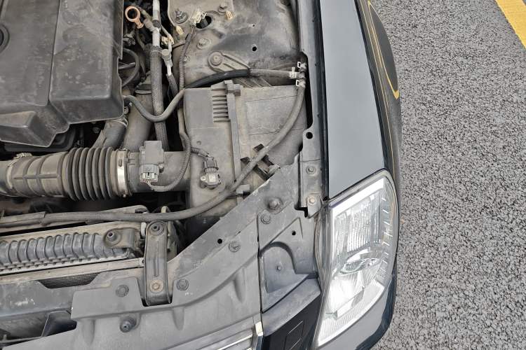 Used Cadillac SLS Seville 2011 2.0T Elite Edition Engine Bay Left