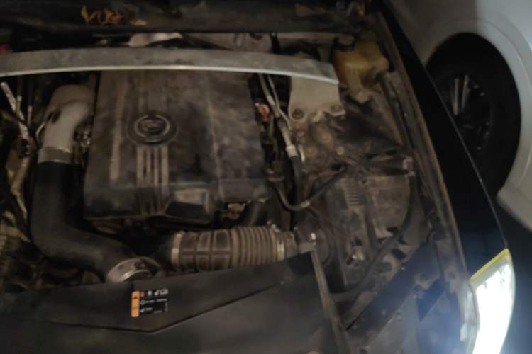 Used Cadillac SLS Seville 2011 2.0T Luxury Edition Engine Bay Left