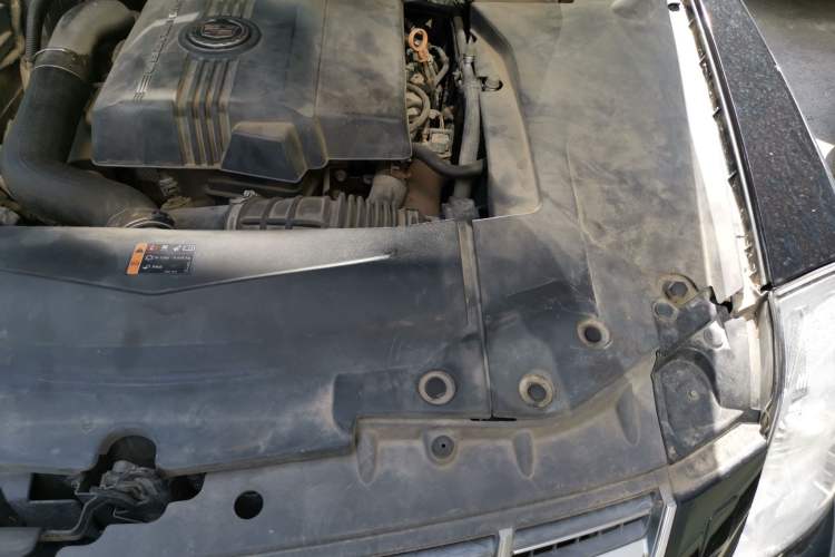 Used Cadillac SLS Seville 2011 2.0T Luxury Edition Engine Bay Left