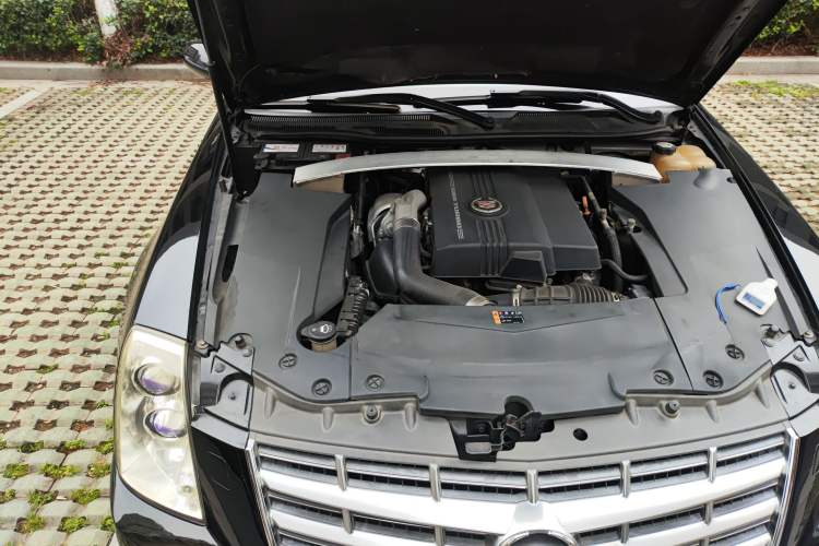 Used Cadillac SLS Seville 2011 2.0T Elite Edition Engine Bay Right