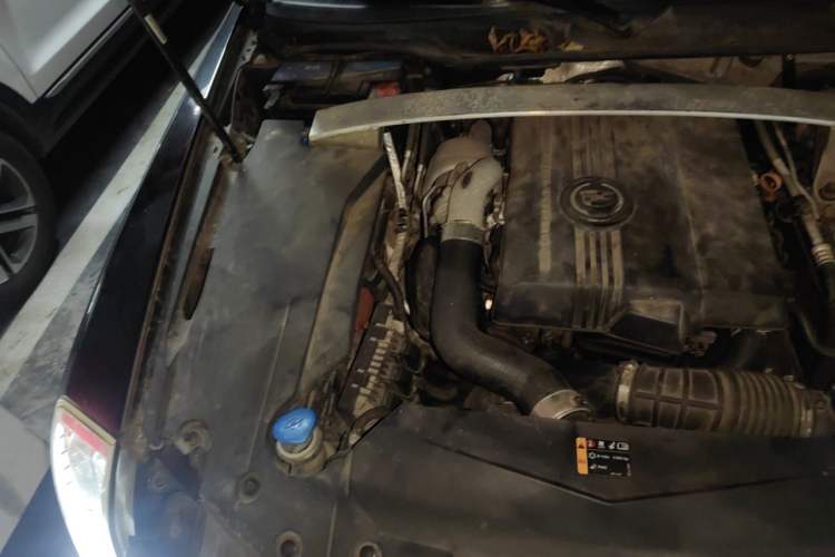 Used Cadillac SLS Seville 2011 2.0T Luxury Edition Engine Bay Right