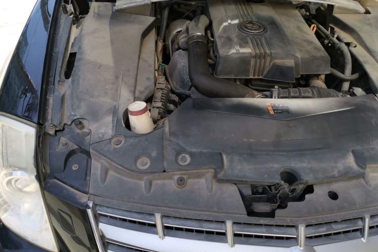 Used Cadillac SLS Seville 2011 2.0T Luxury Edition Engine Bay Right