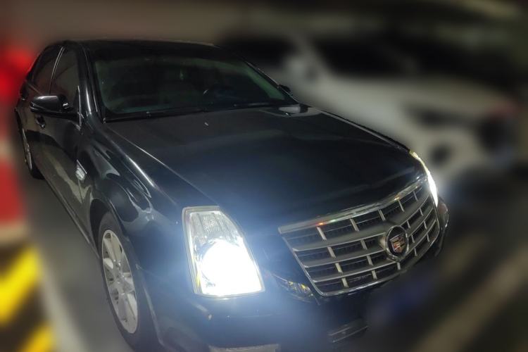 Used Cadillac SLS Seville 2011 2.0T Luxury Edition Front Right 45 Deg