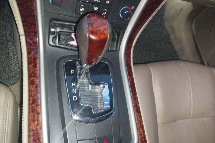 Used Cadillac SLS Seville 2011 2.0T Elite Edition Gear Lever